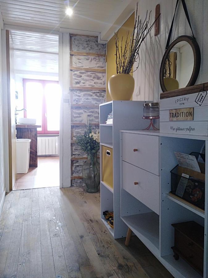 Appartement Cozy Dans Maison Privee Tauves المظهر الخارجي الصورة