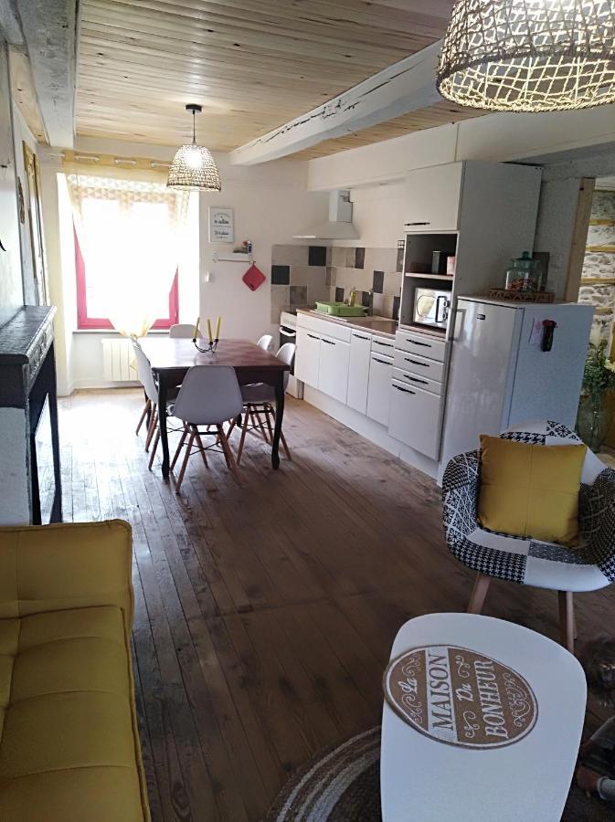 Appartement Cozy Dans Maison Privee Tauves المظهر الخارجي الصورة