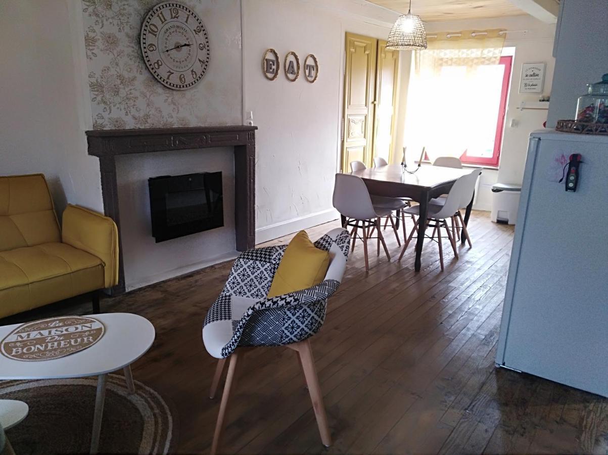 Appartement Cozy Dans Maison Privee Tauves المظهر الخارجي الصورة