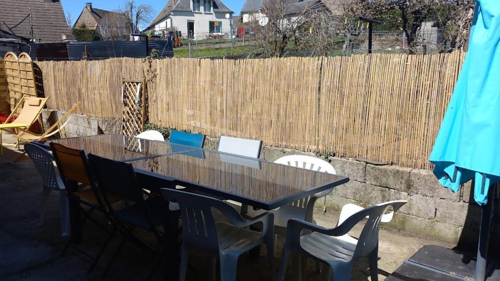 Appartement Cozy Dans Maison Privee Tauves المظهر الخارجي الصورة